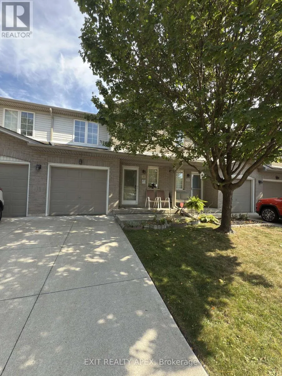 9 - 76 FRANCES AVENUE