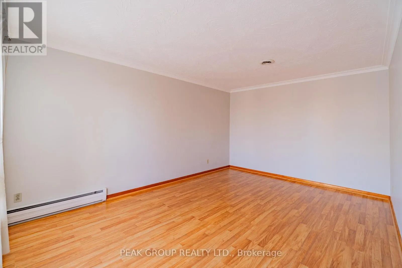 UPPER - 248 BERTIE STREET, #UPPER