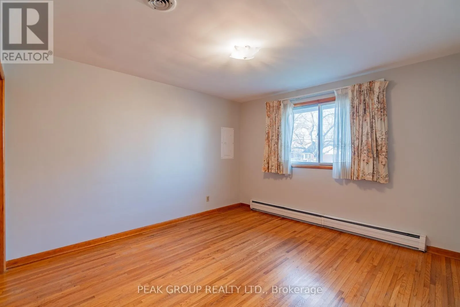 UPPER - 248 BERTIE STREET, #UPPER