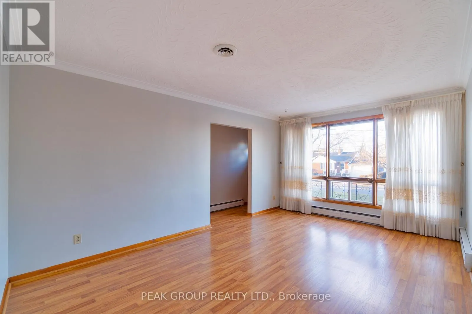 UPPER - 248 BERTIE STREET, #UPPER