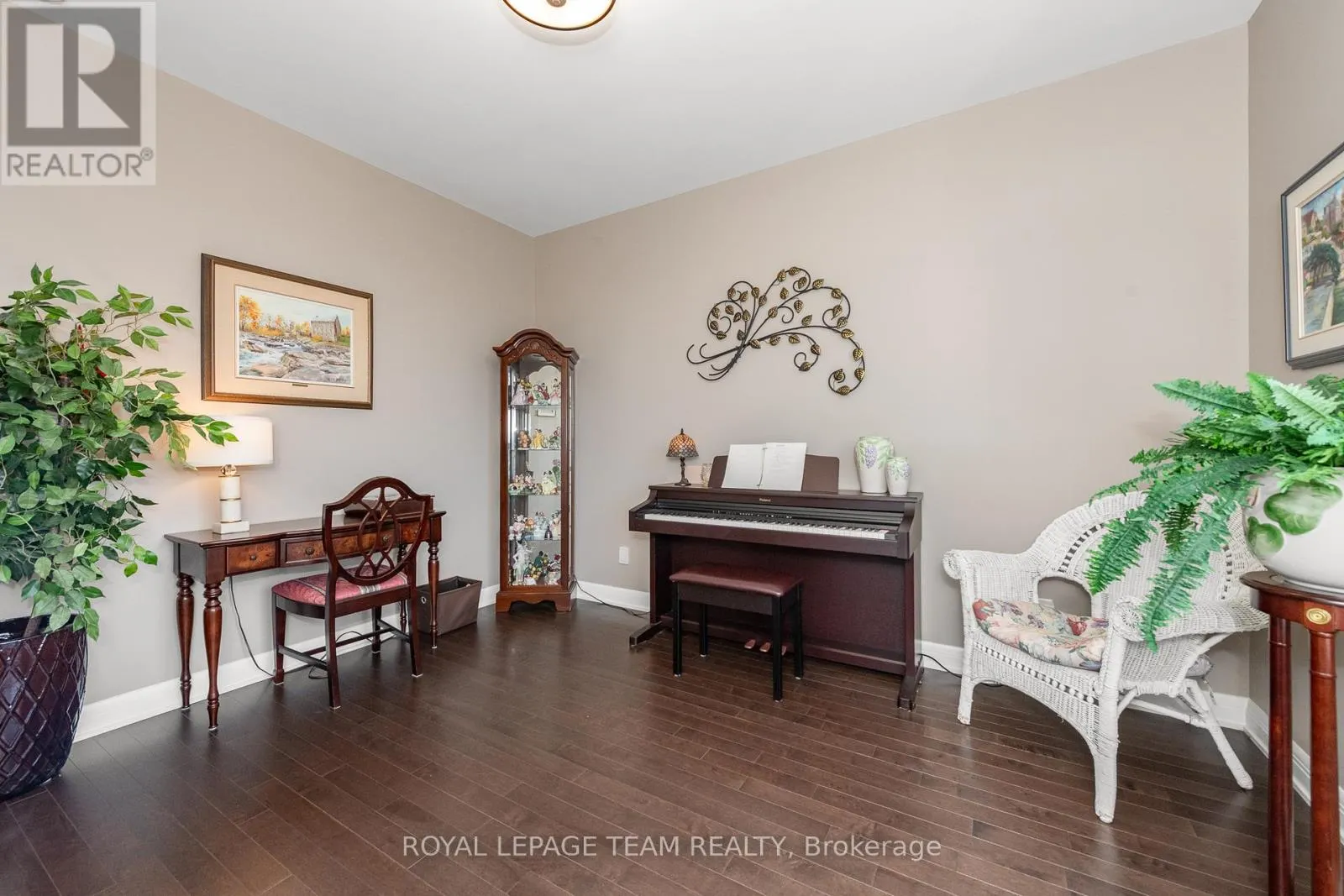 302 - 190 BOUNDSTONE WAY