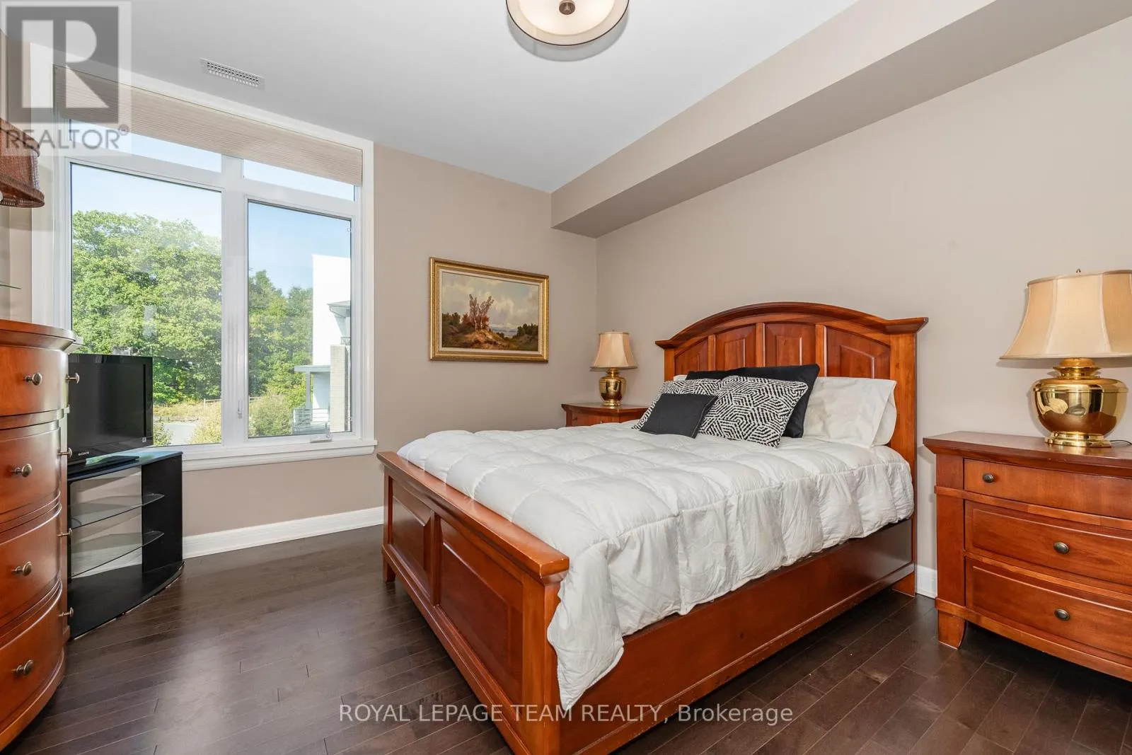 302 - 190 BOUNDSTONE WAY