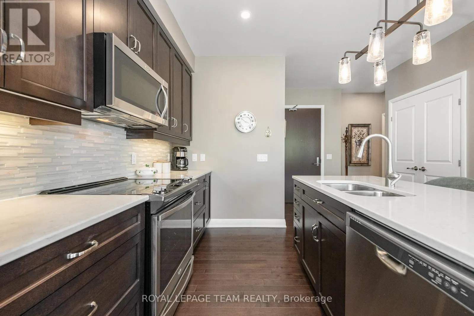 302 - 190 BOUNDSTONE WAY