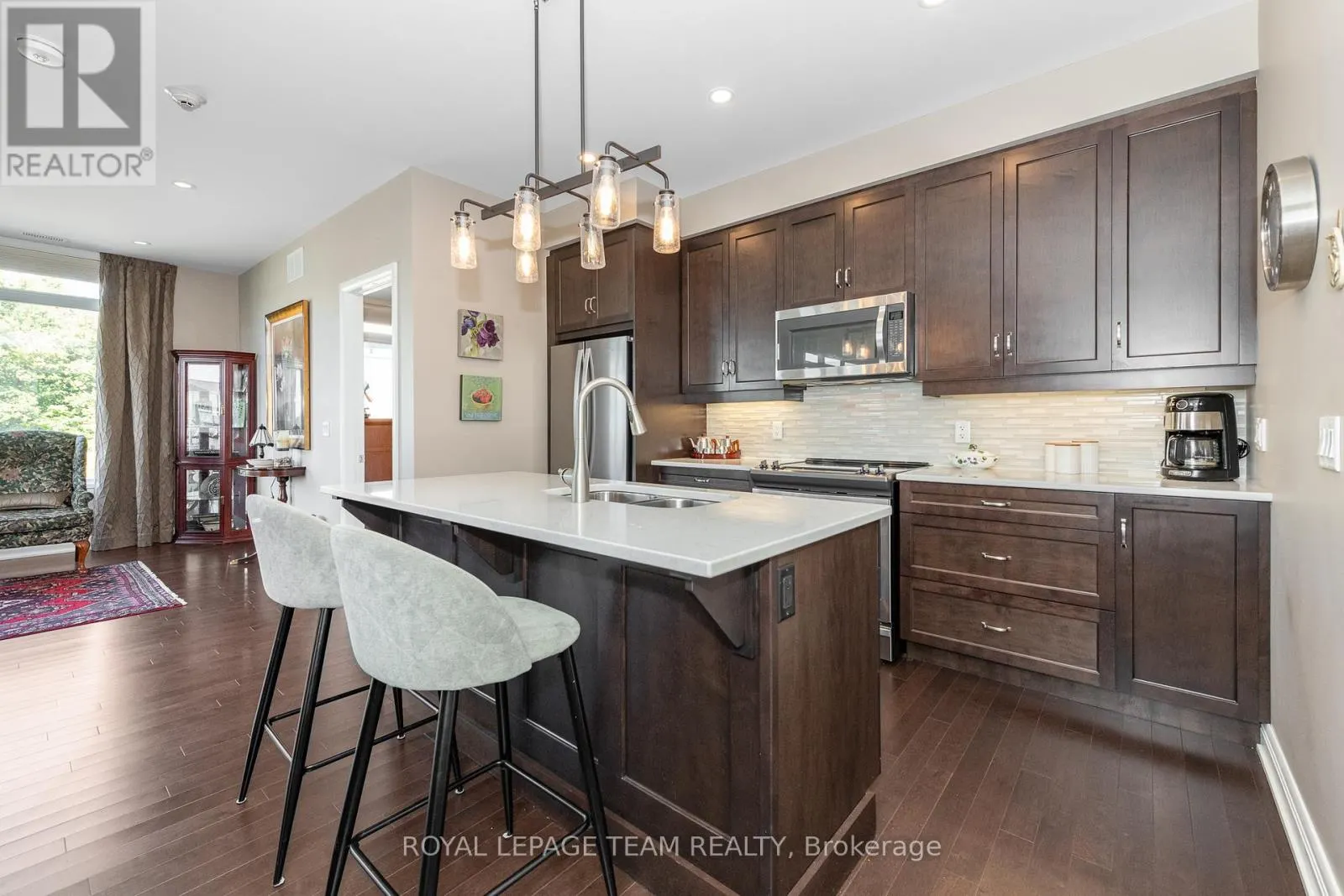 302 - 190 BOUNDSTONE WAY
