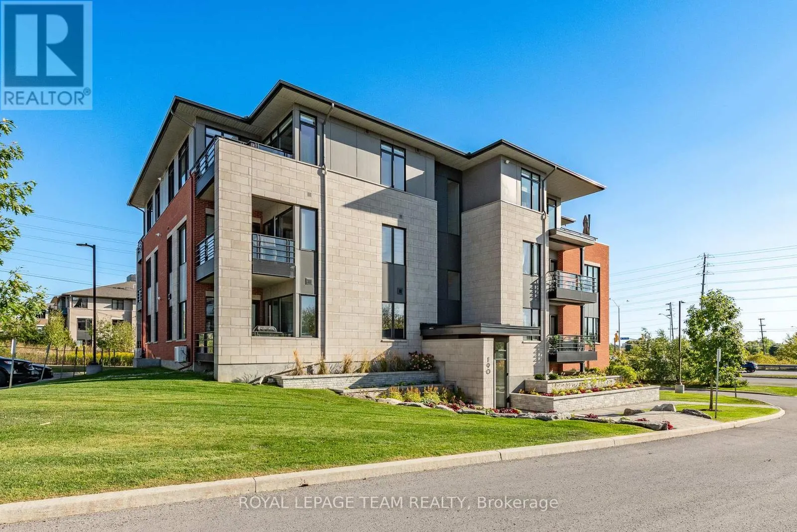 302 - 190 BOUNDSTONE WAY