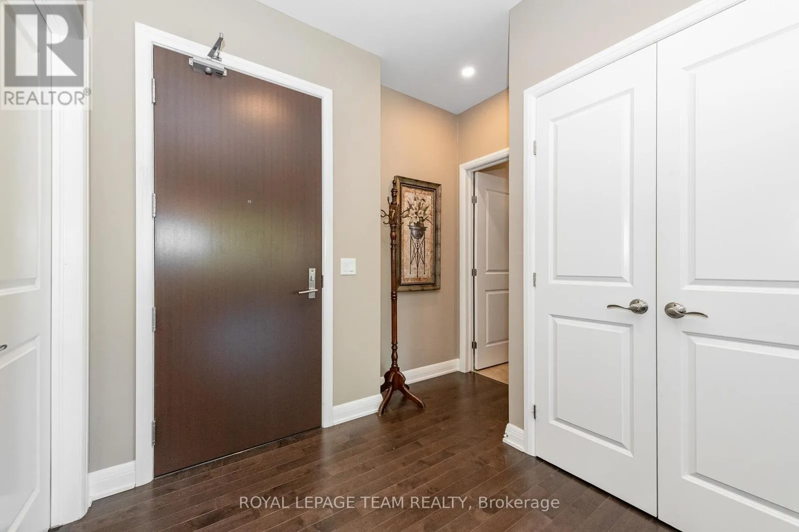 302 - 190 BOUNDSTONE WAY