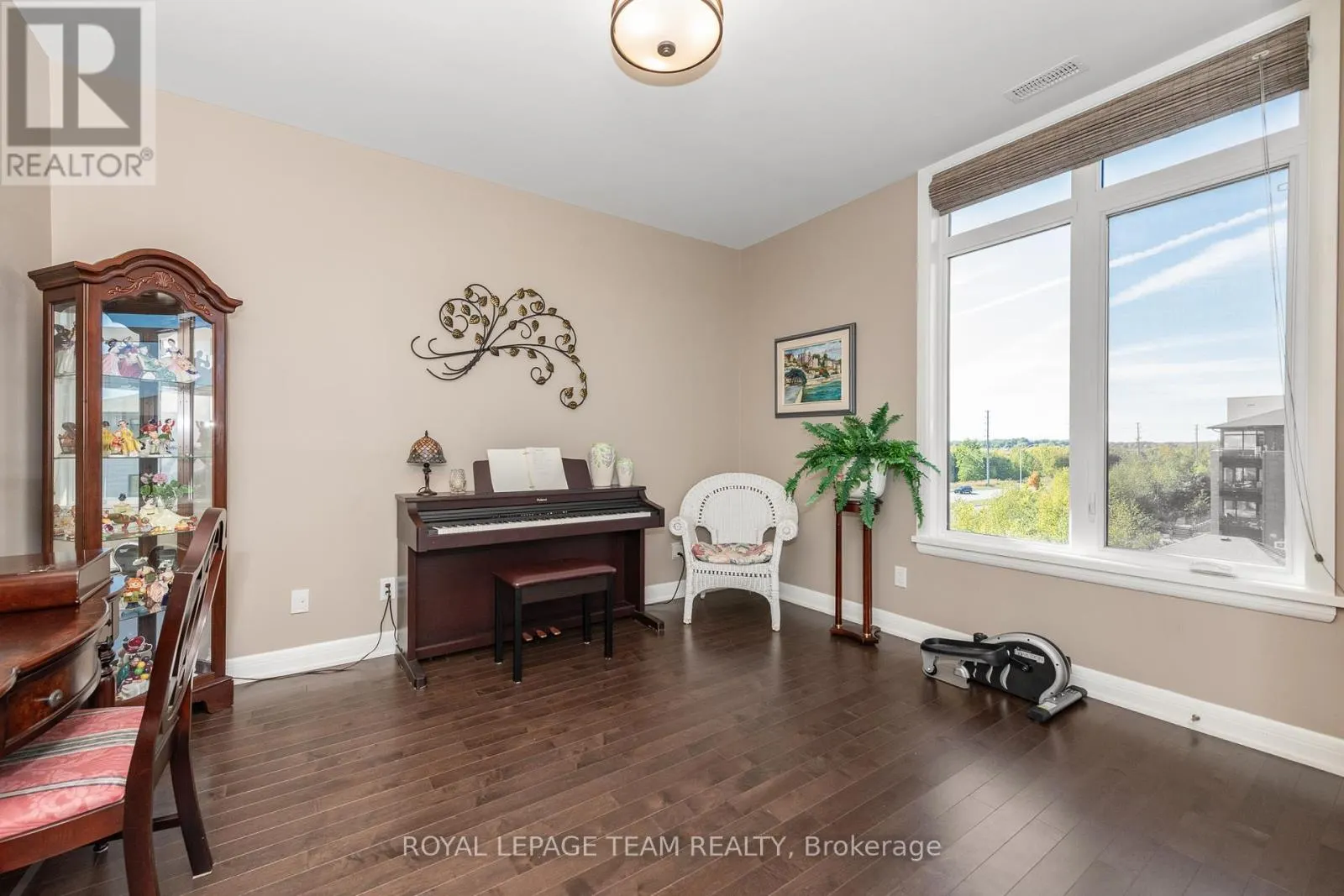 302 - 190 BOUNDSTONE WAY