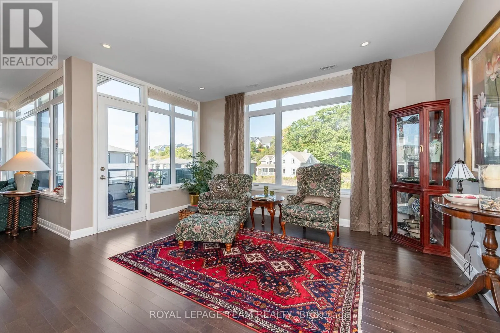 302 - 190 BOUNDSTONE WAY