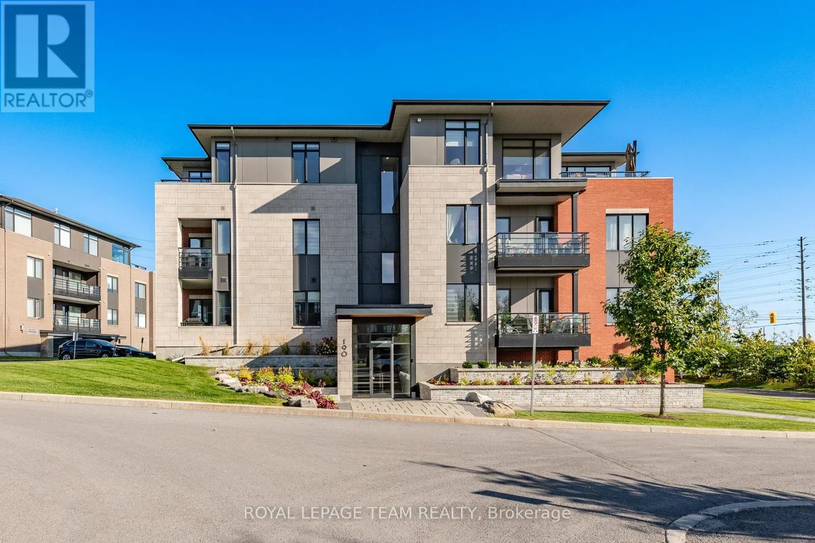 302 - 190 BOUNDSTONE WAY