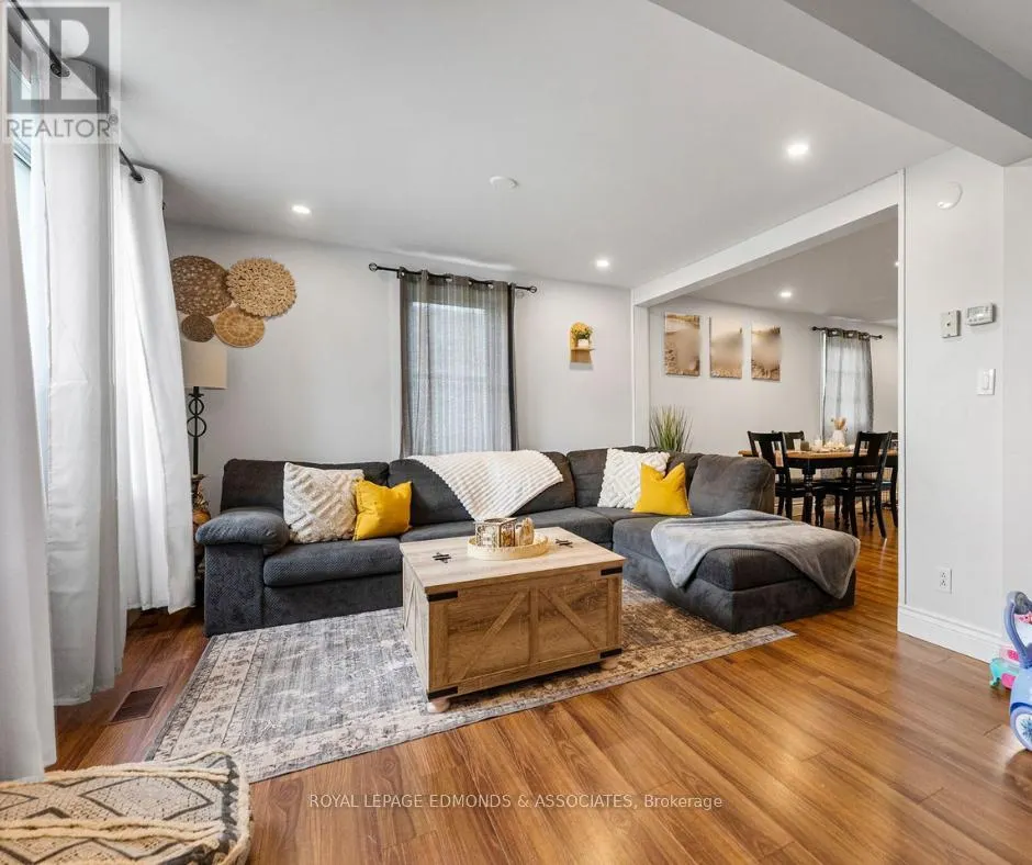 525 HORACE STREET