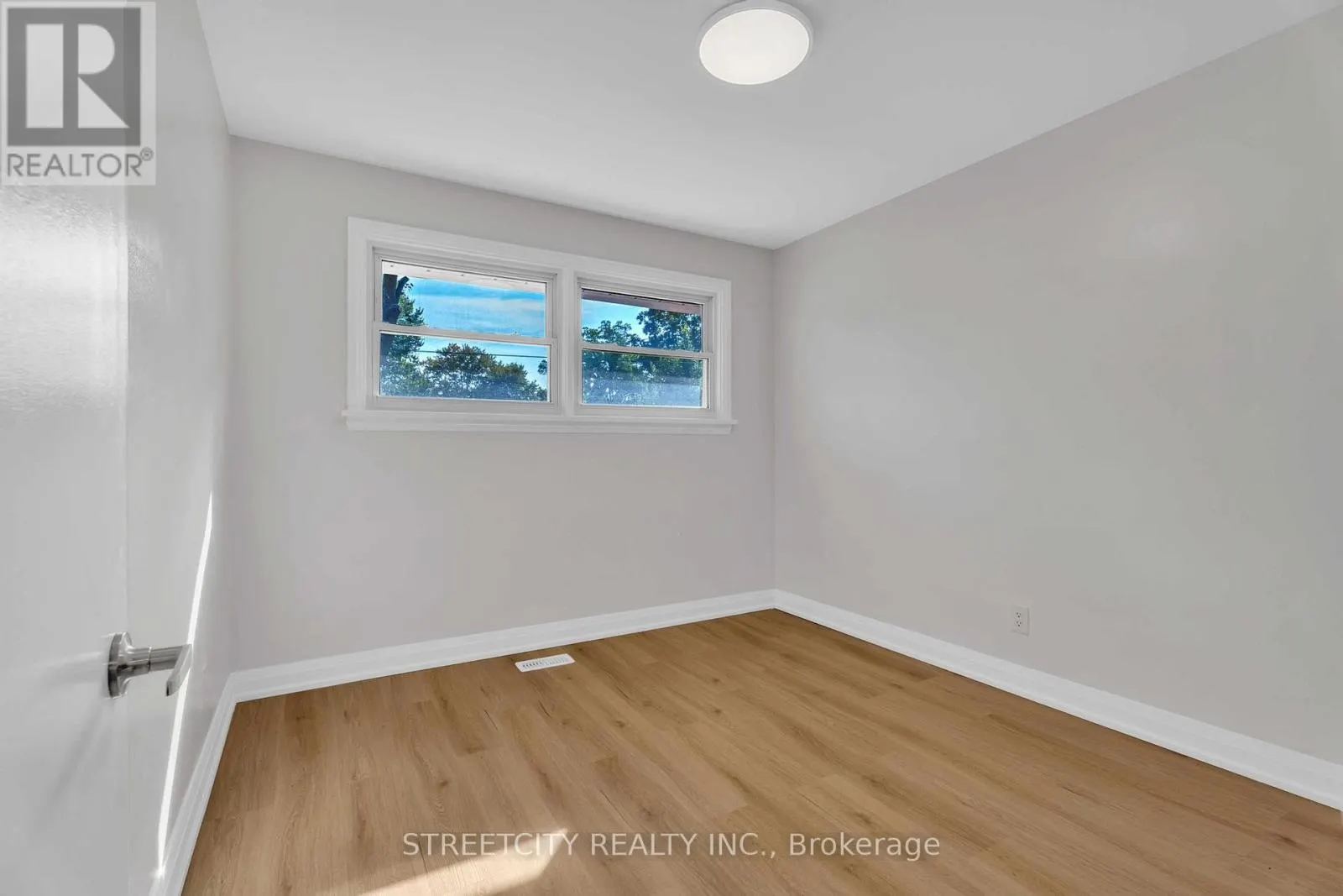 167 TROWBRIDGE AVENUE