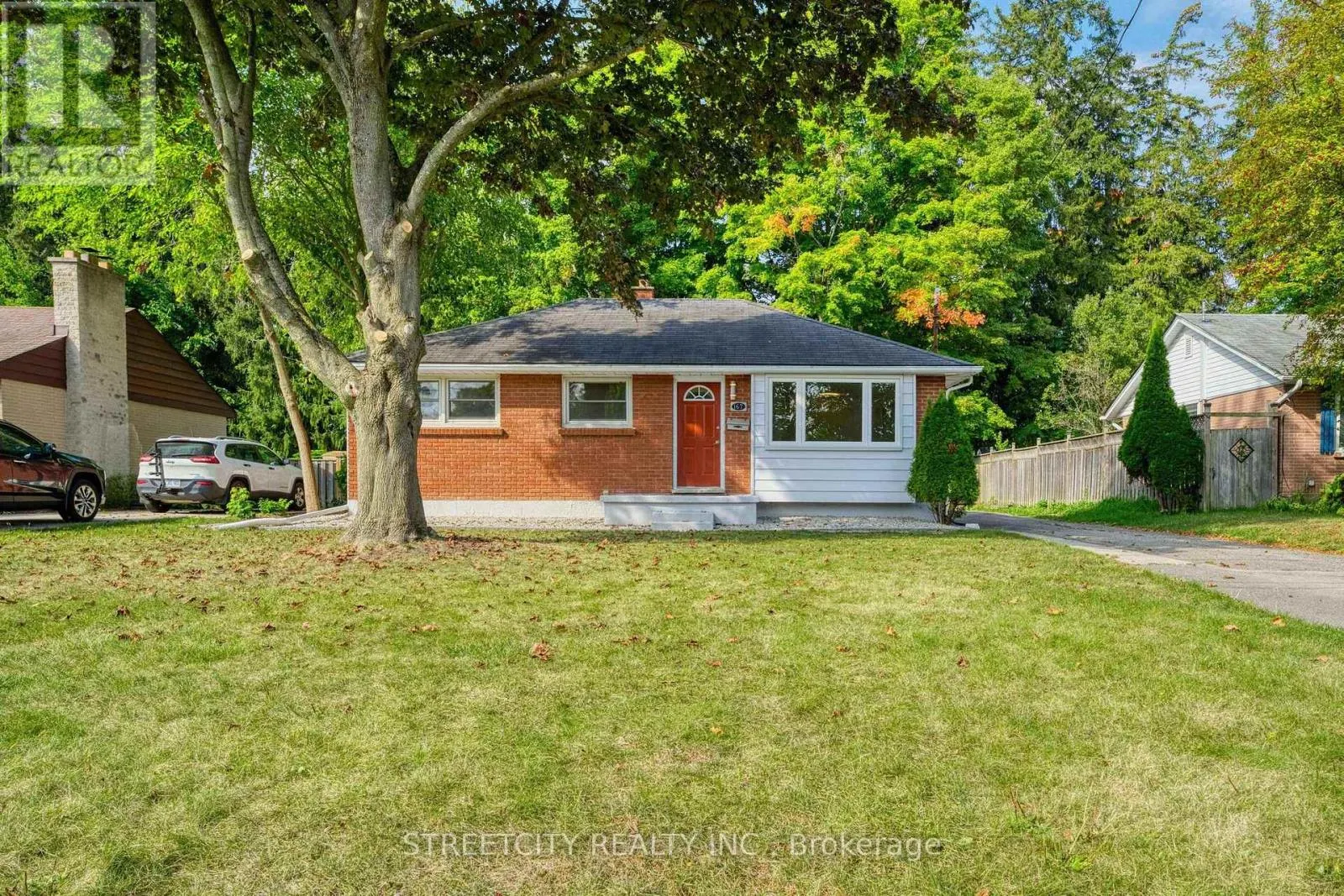 167 TROWBRIDGE AVENUE