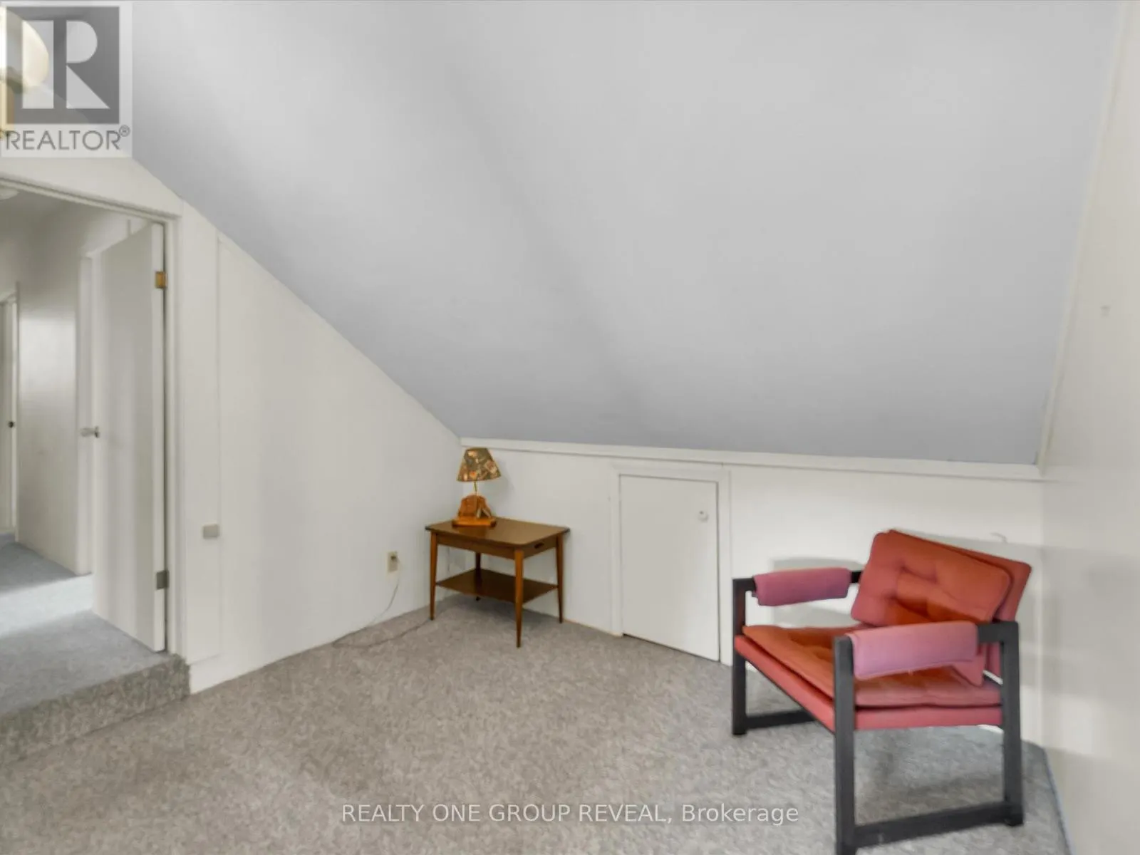 2 - 1067 RIVER STREET