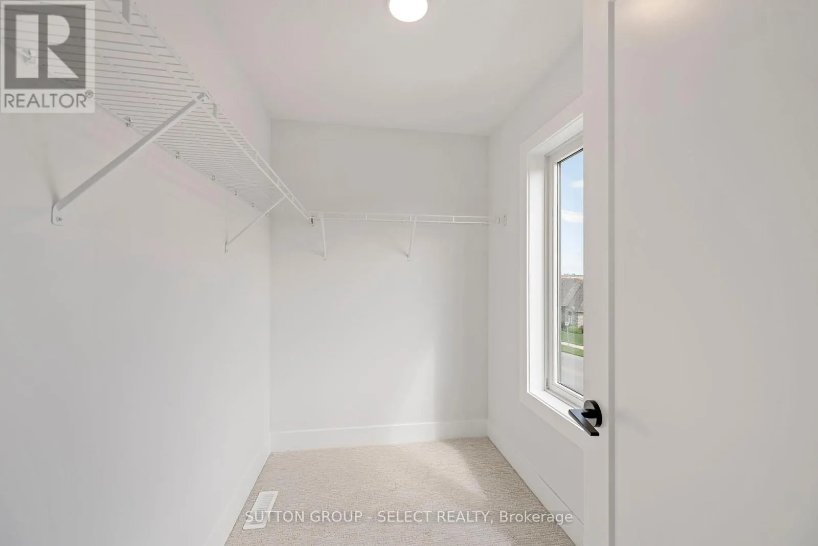 32 - 1175 RIVERBEND ROAD, #32
