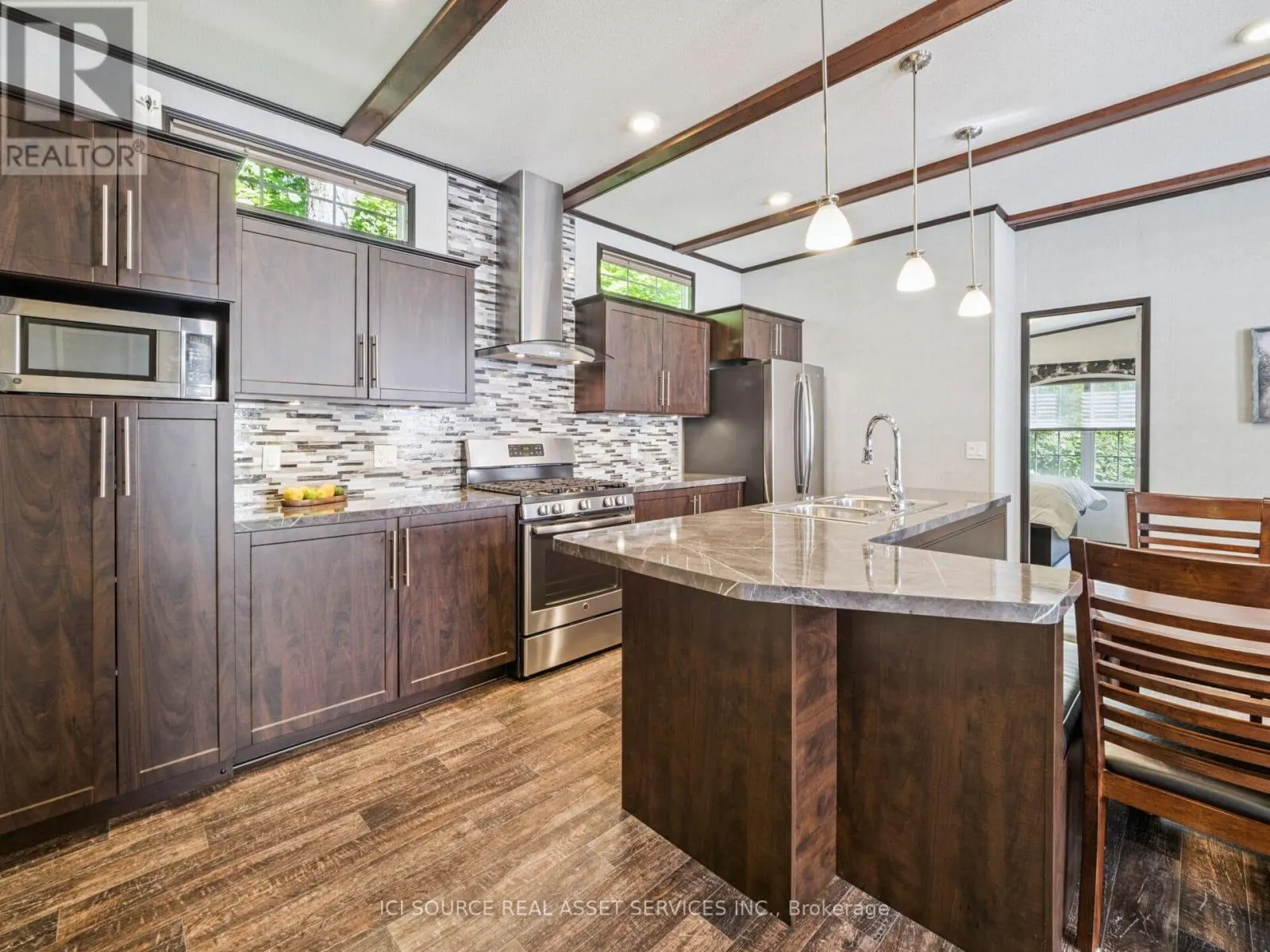 SMR192 - 1082 SHAMROCK MARINA ROAD