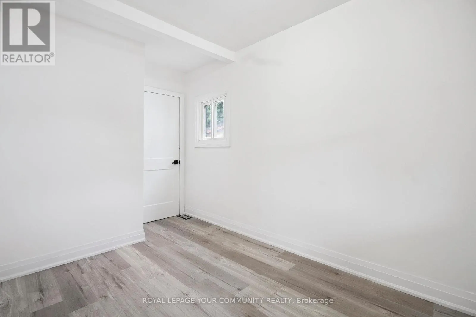 8 MERCHISON AVENUE