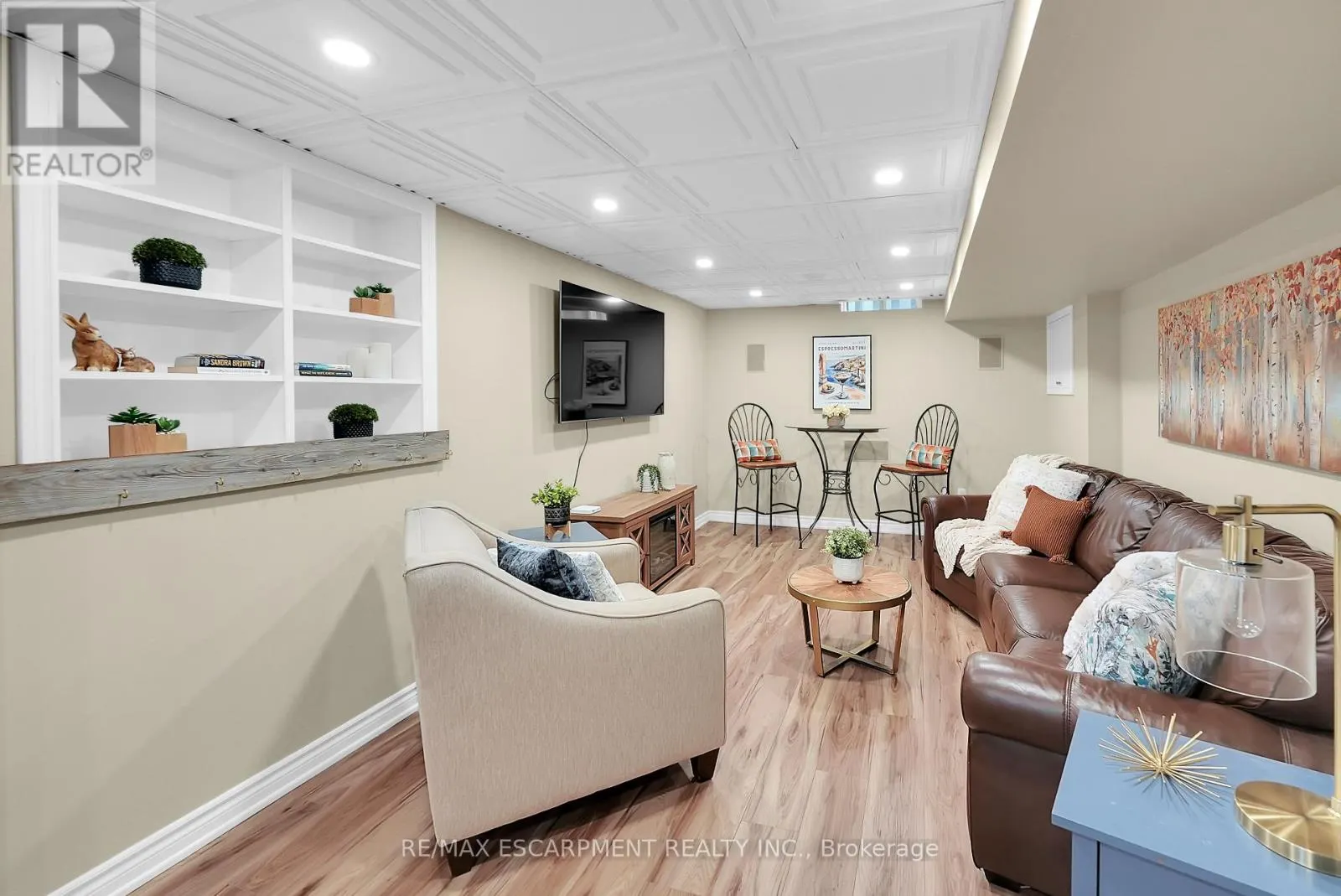 4116 WALCOT COURT