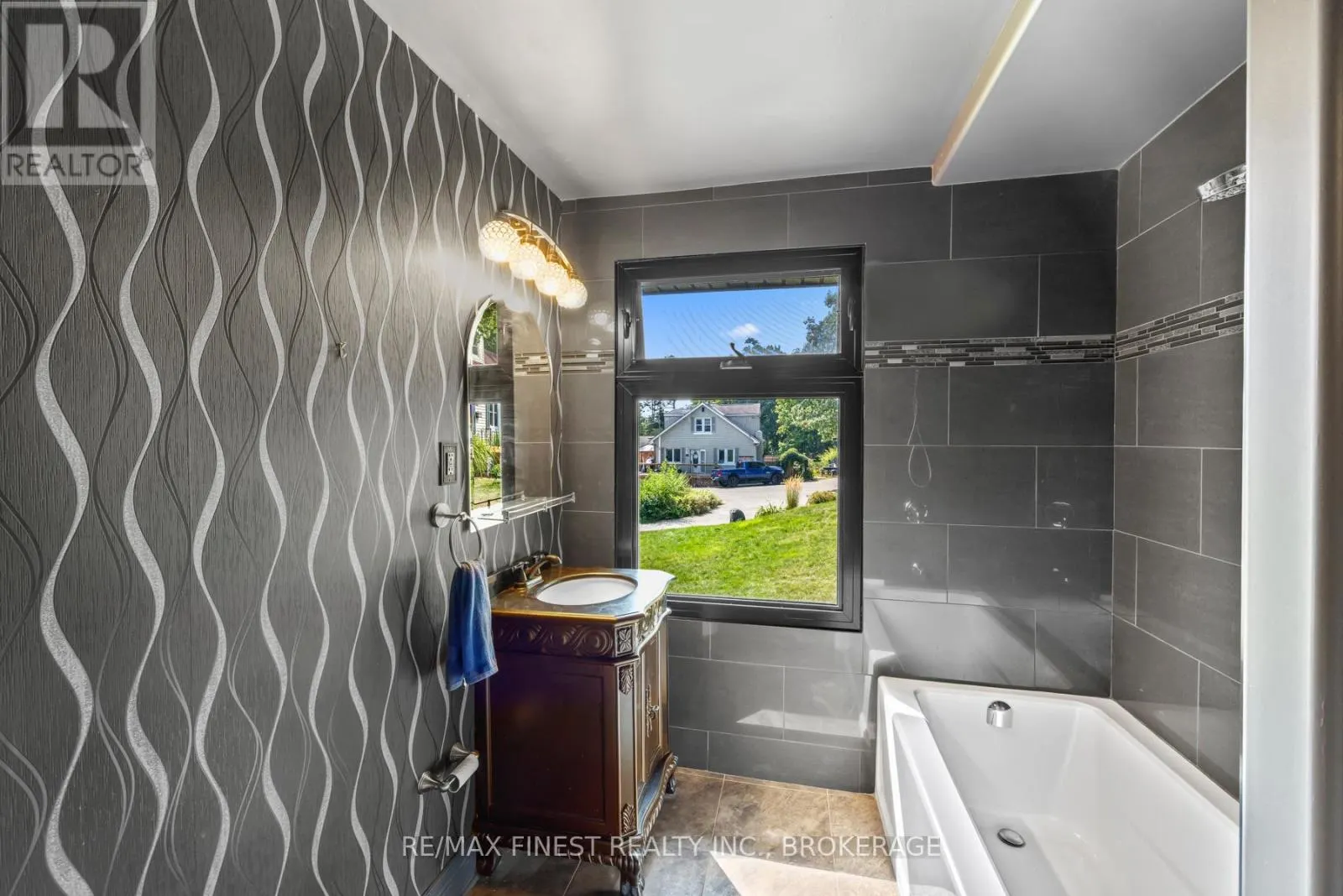 4225 BATH ROAD