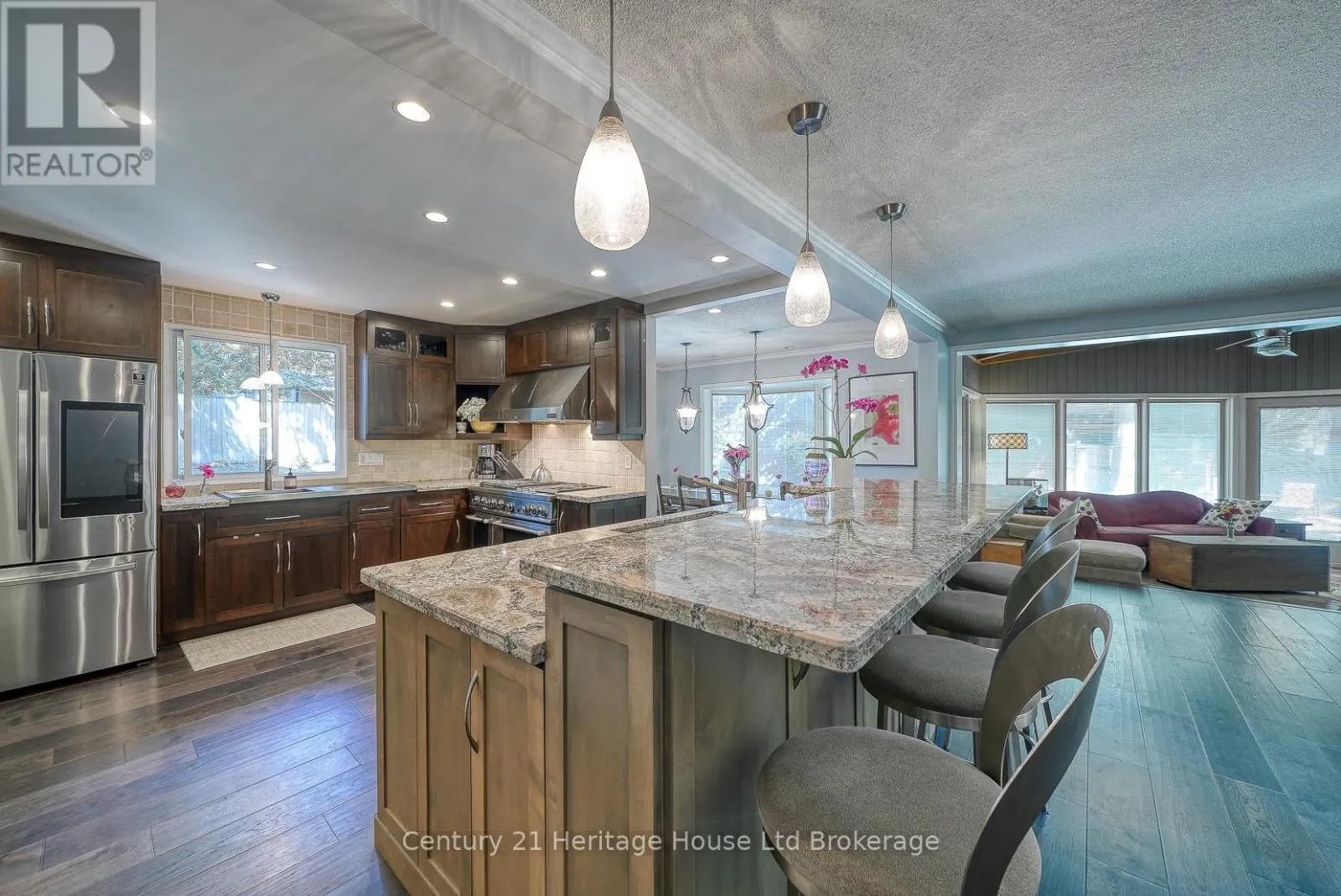 248 VANSITTART AVENUE