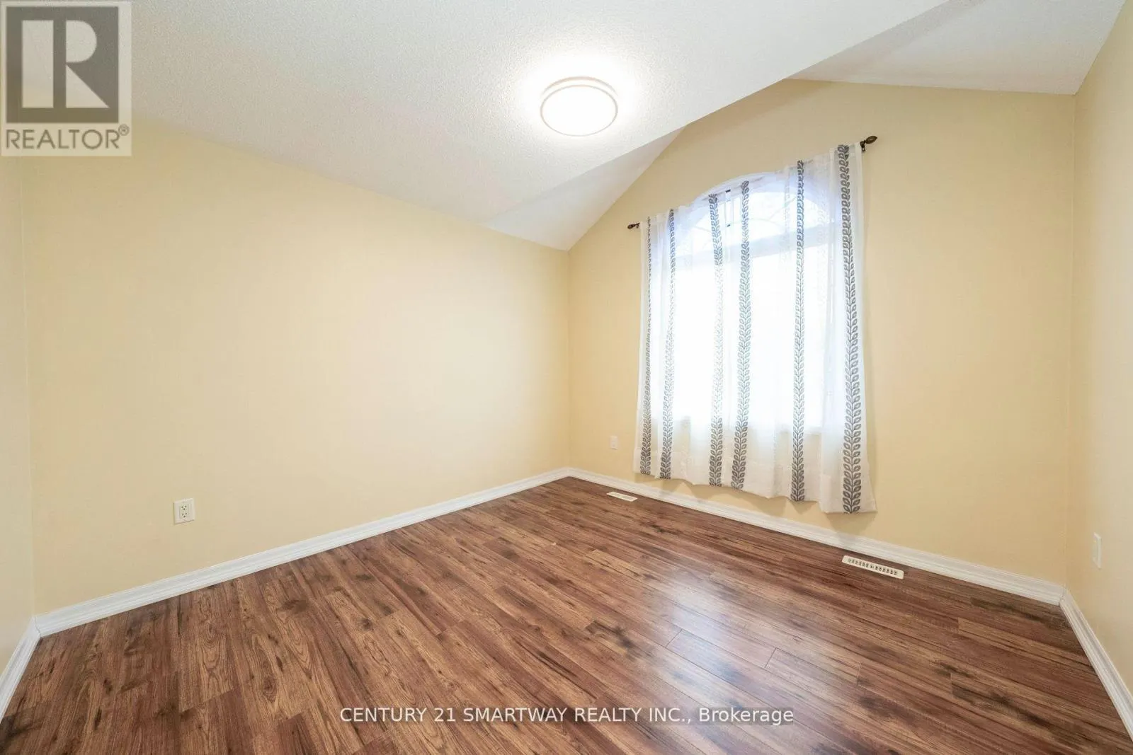 184 MONTREAL CIRCLE