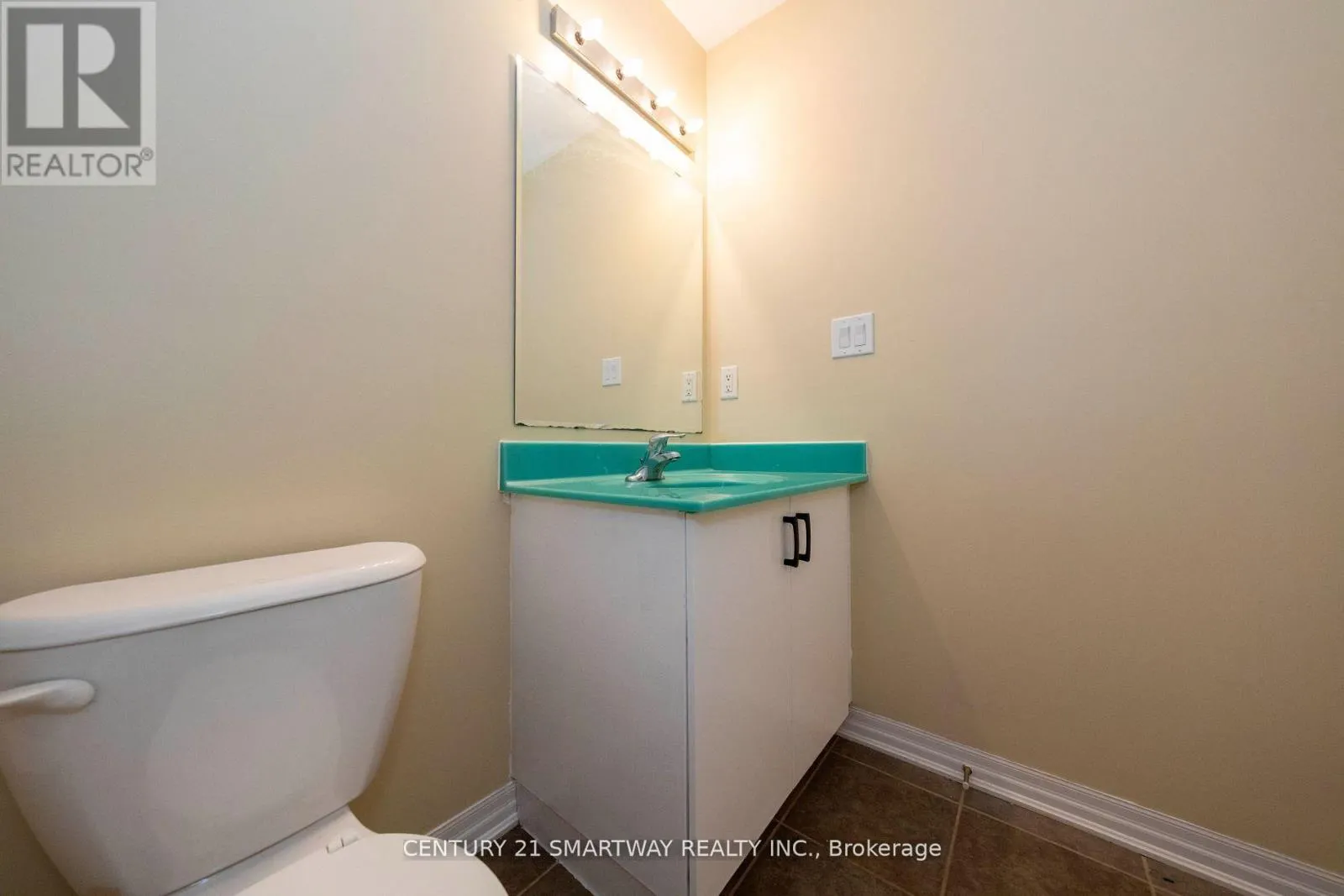 184 MONTREAL CIRCLE