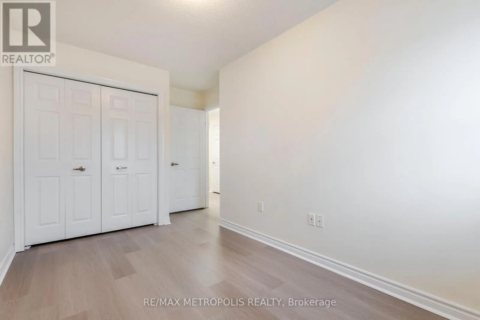 C15 - 619 WILD GINGER AVENUE