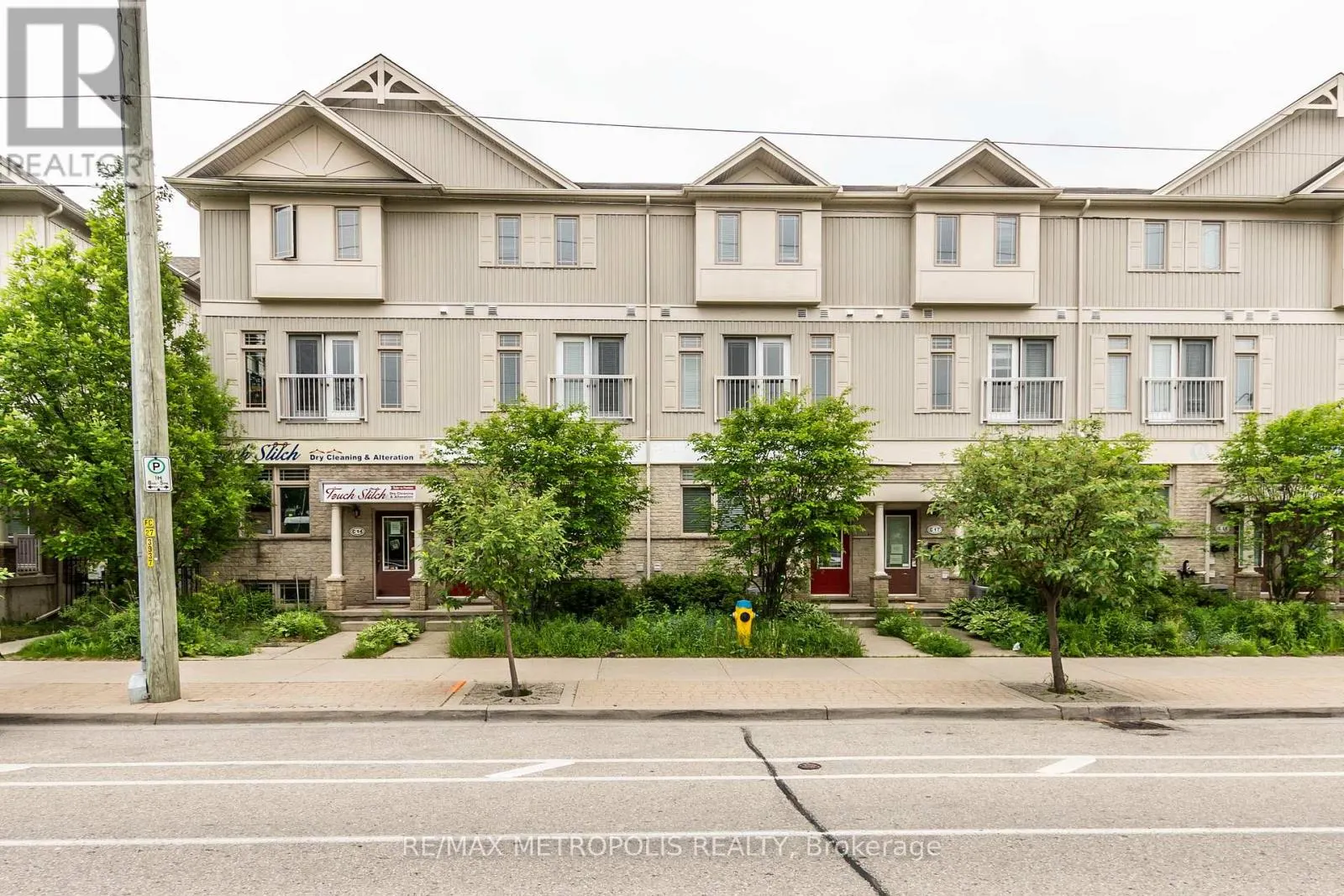 C15 - 619 WILD GINGER AVENUE