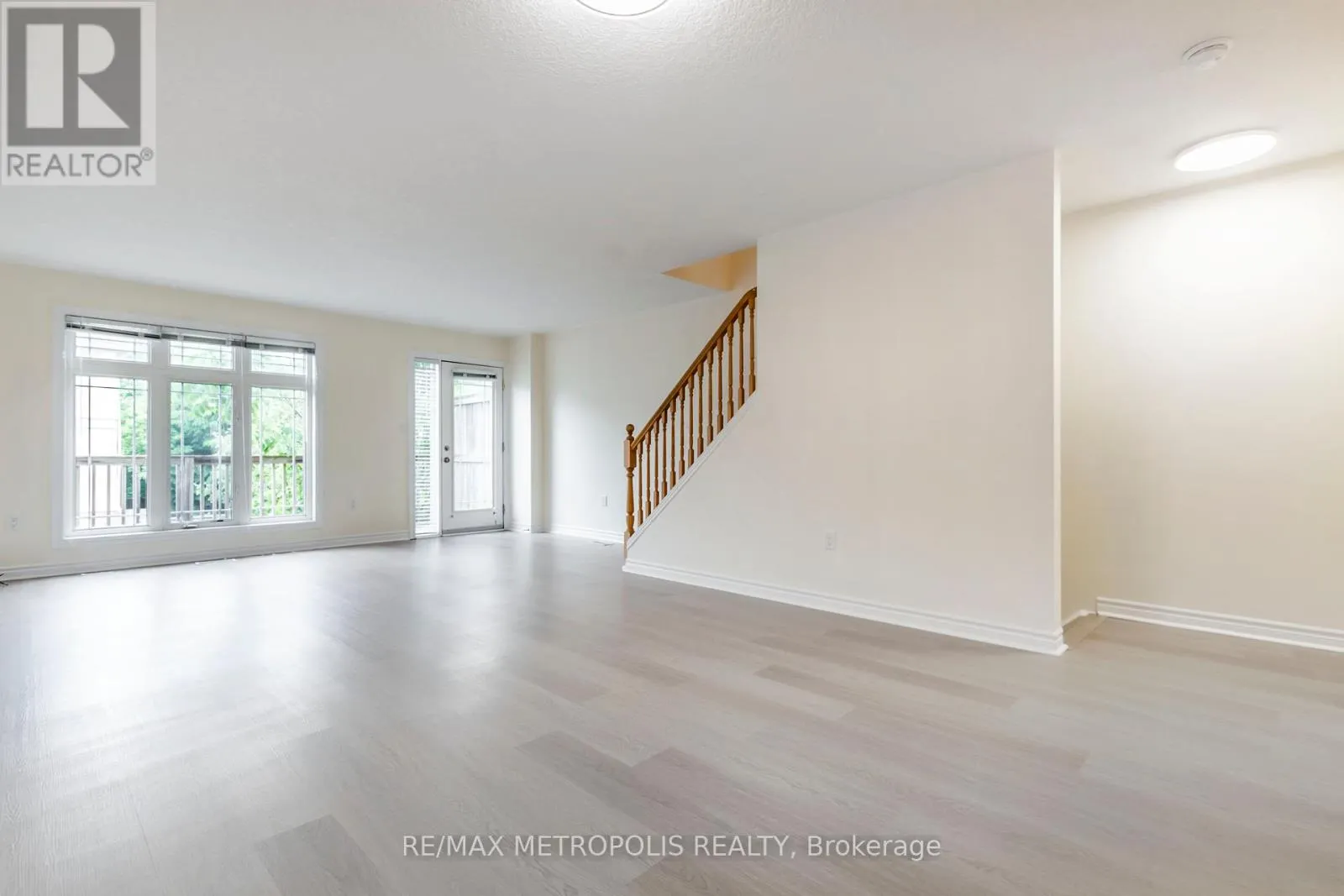 C15 - 619 WILD GINGER AVENUE