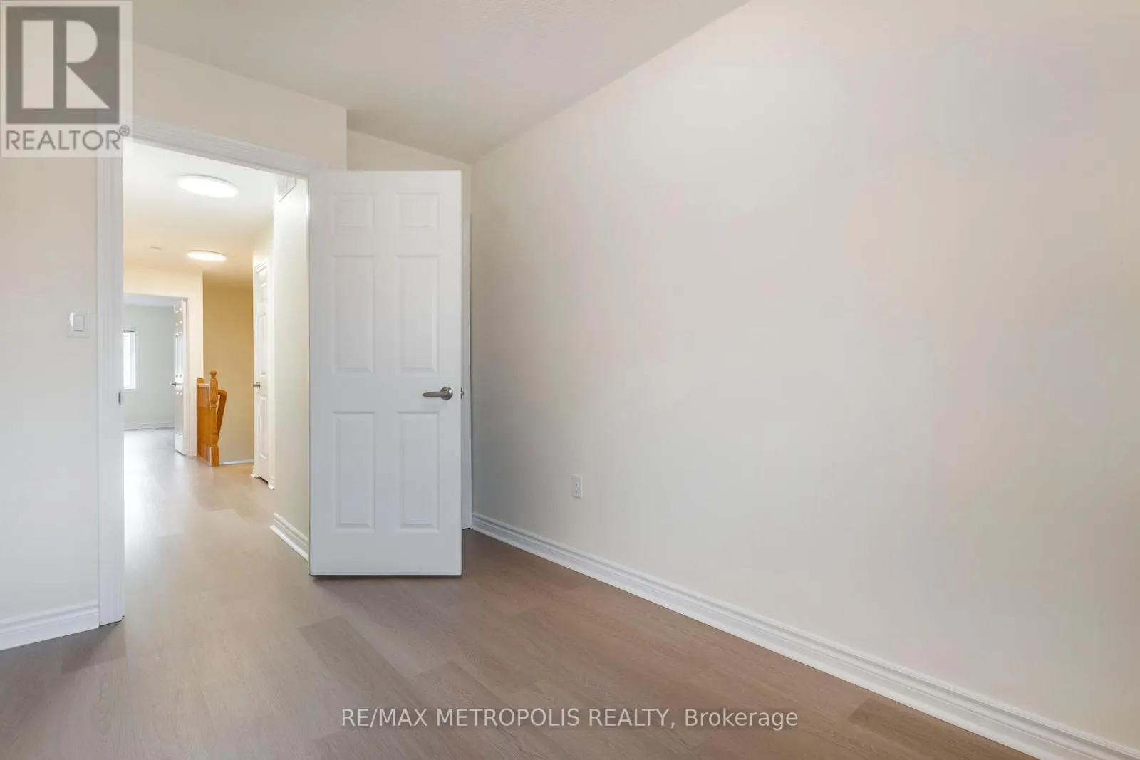 C15 - 619 WILD GINGER AVENUE