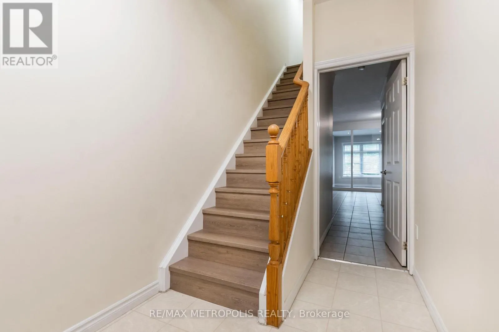 C15 - 619 WILD GINGER AVENUE