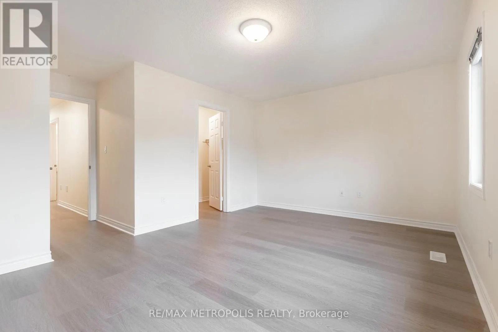 C15 - 619 WILD GINGER AVENUE