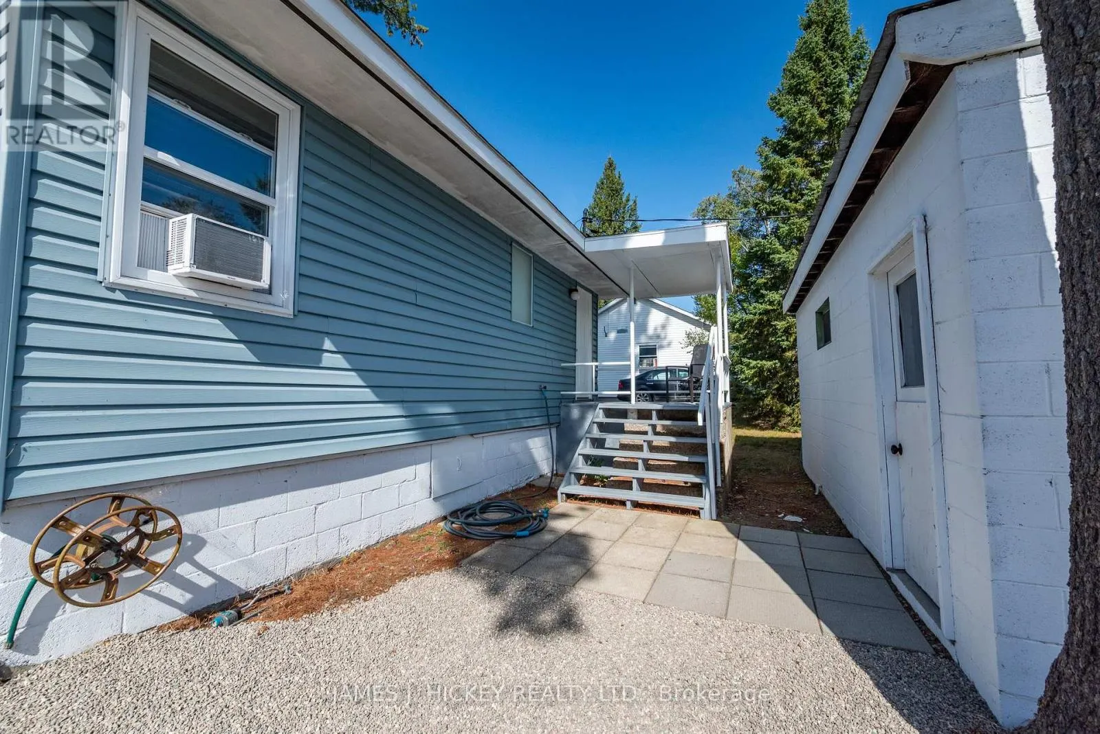 27 SUMMIT STREET
