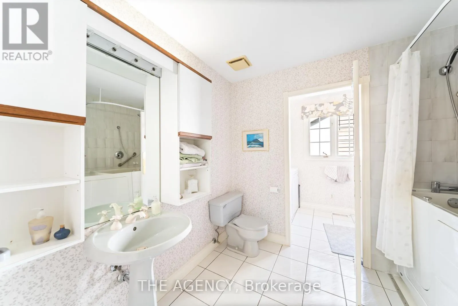 462 WINCHESTER DRIVE