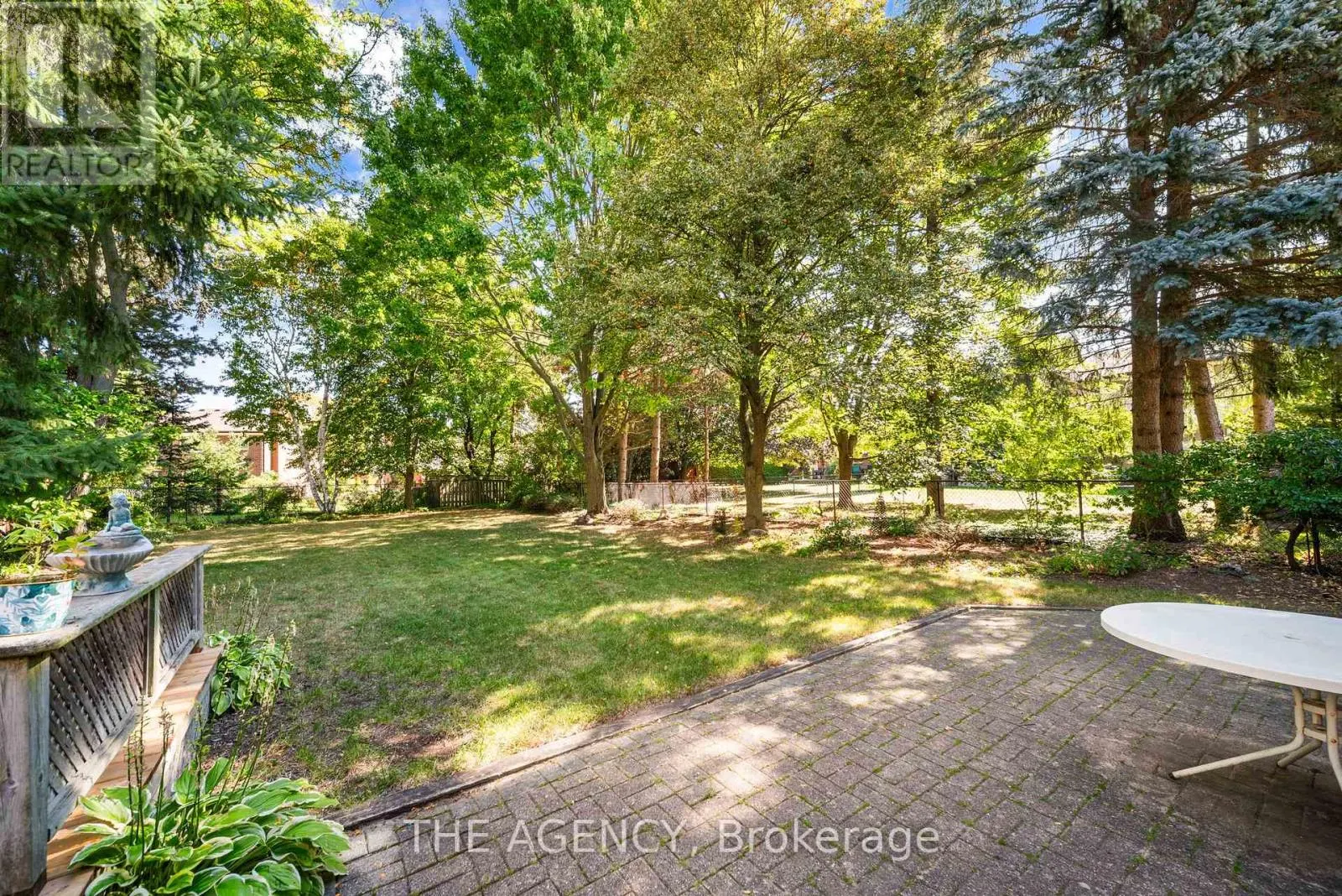 462 WINCHESTER DRIVE