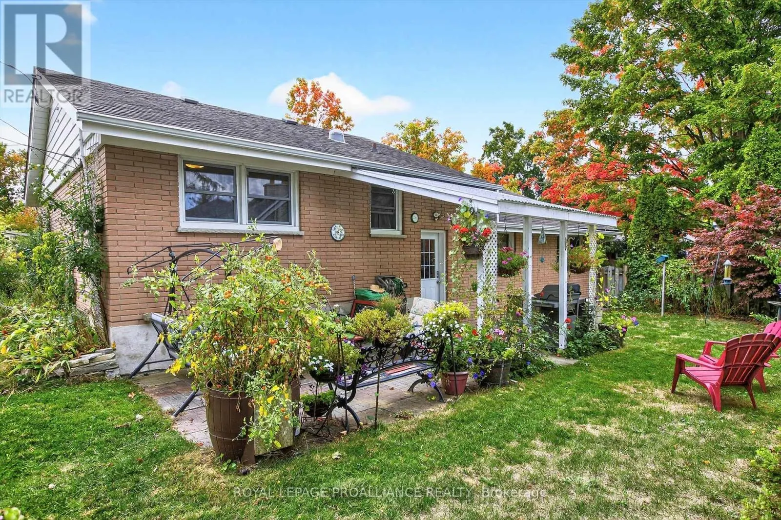 776 HOPKINS AVENUE
