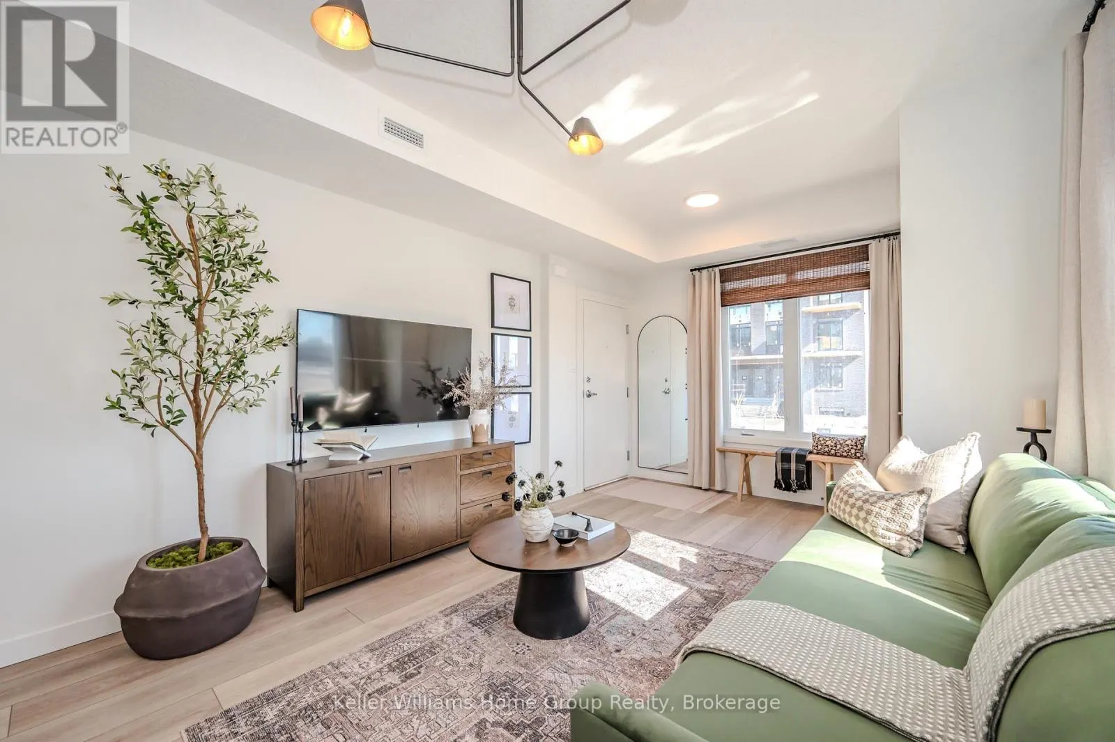 98 - 824 WOOLWICH STREET, #98