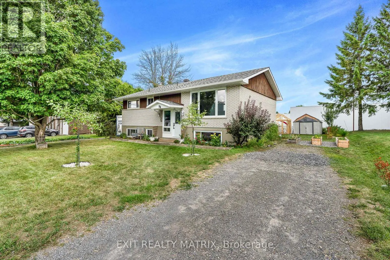 94 PEEL STREET E