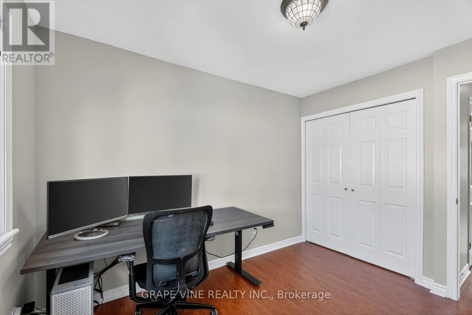 204 HUNTERSWOOD CRESCENT