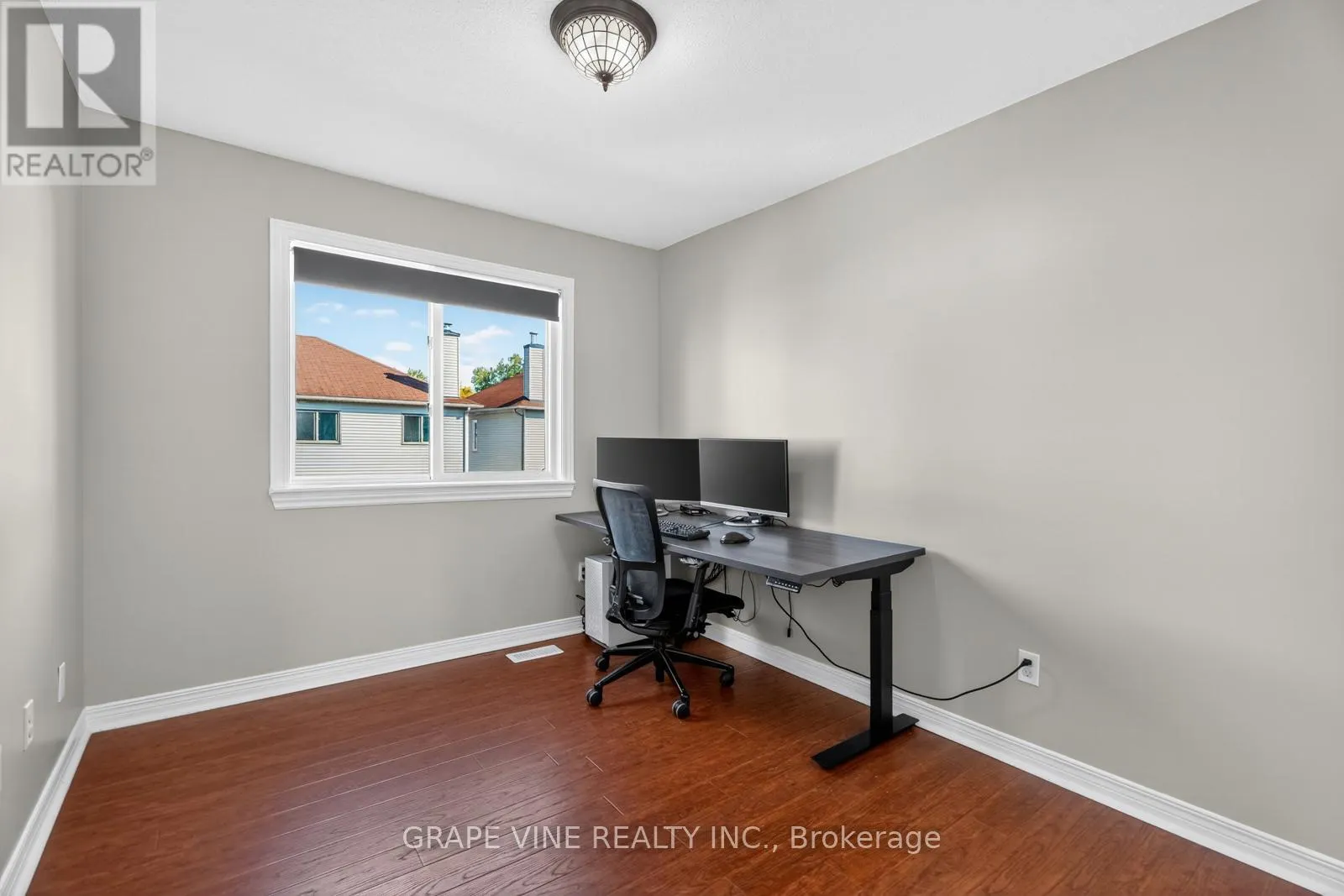 204 HUNTERSWOOD CRESCENT