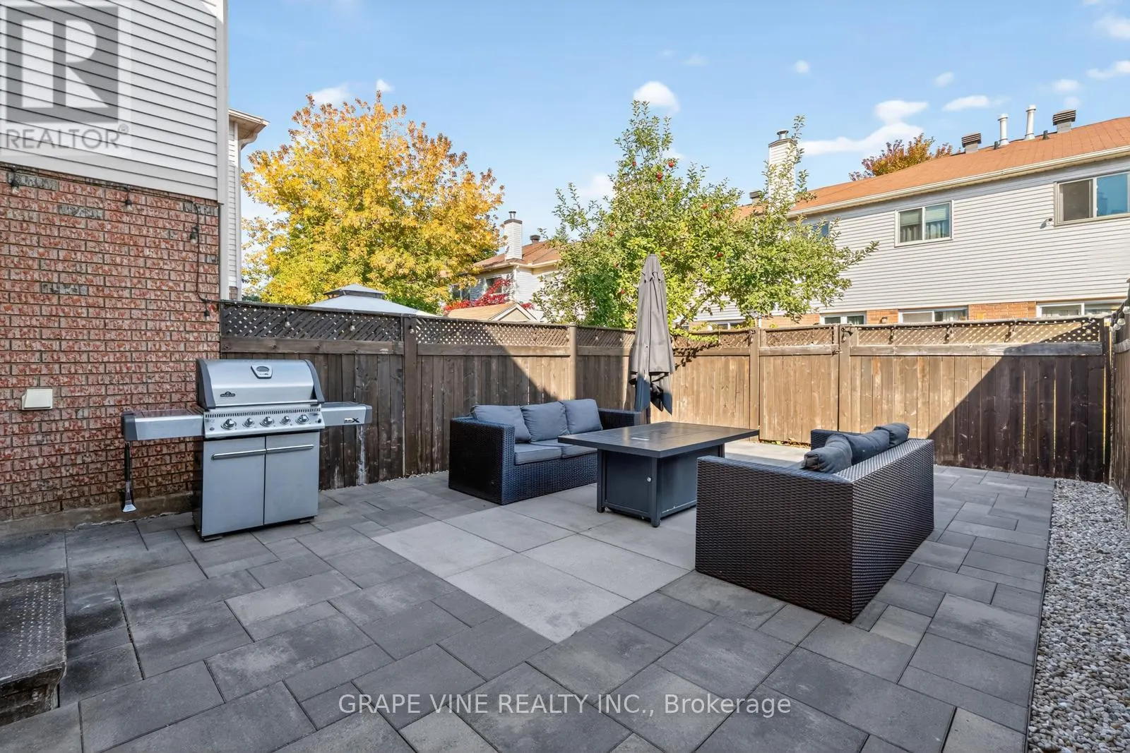 204 HUNTERSWOOD CRESCENT