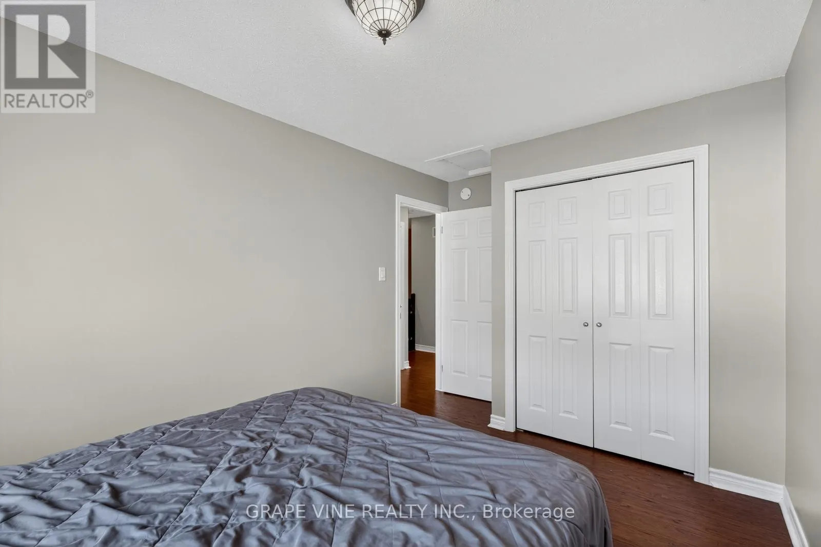 204 HUNTERSWOOD CRESCENT