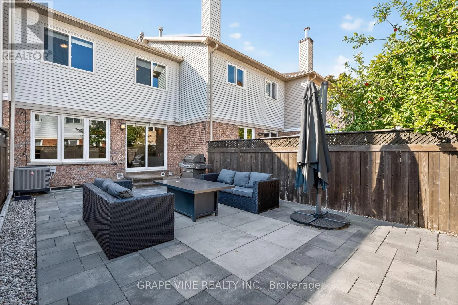 204 HUNTERSWOOD CRESCENT
