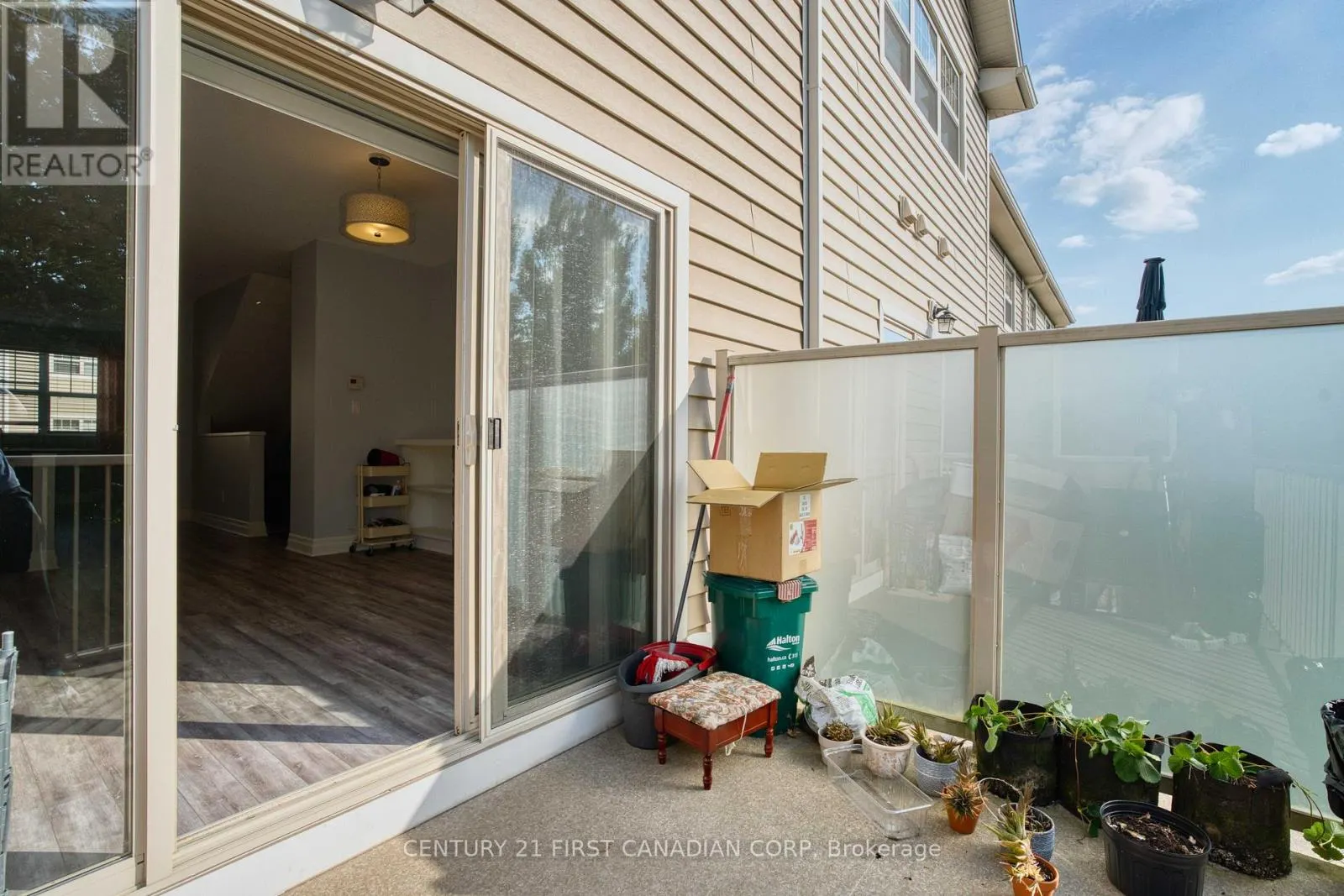 8 - 1850 BEAVERBROOK AVENUE, #8