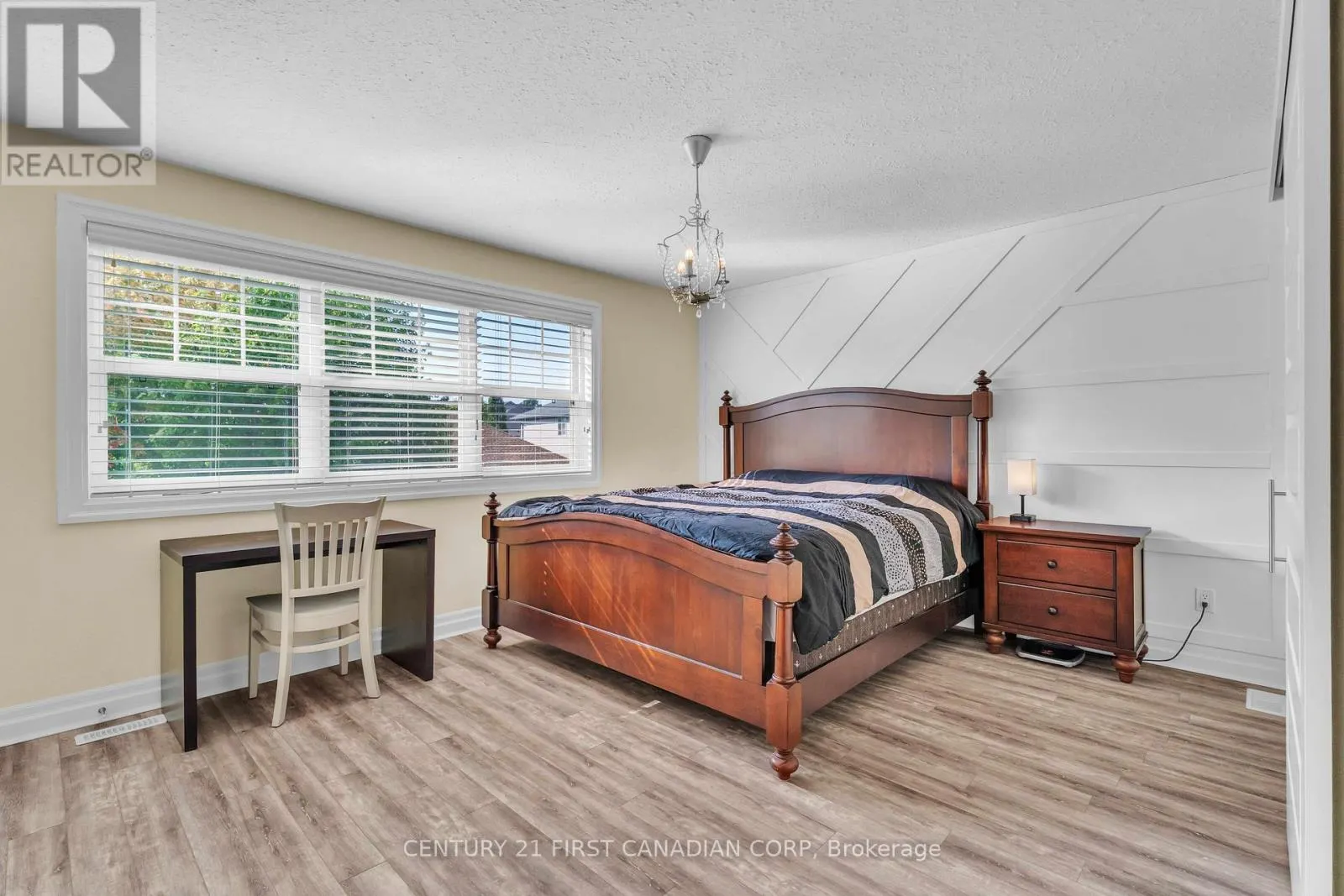 8 - 1850 BEAVERBROOK AVENUE, #8