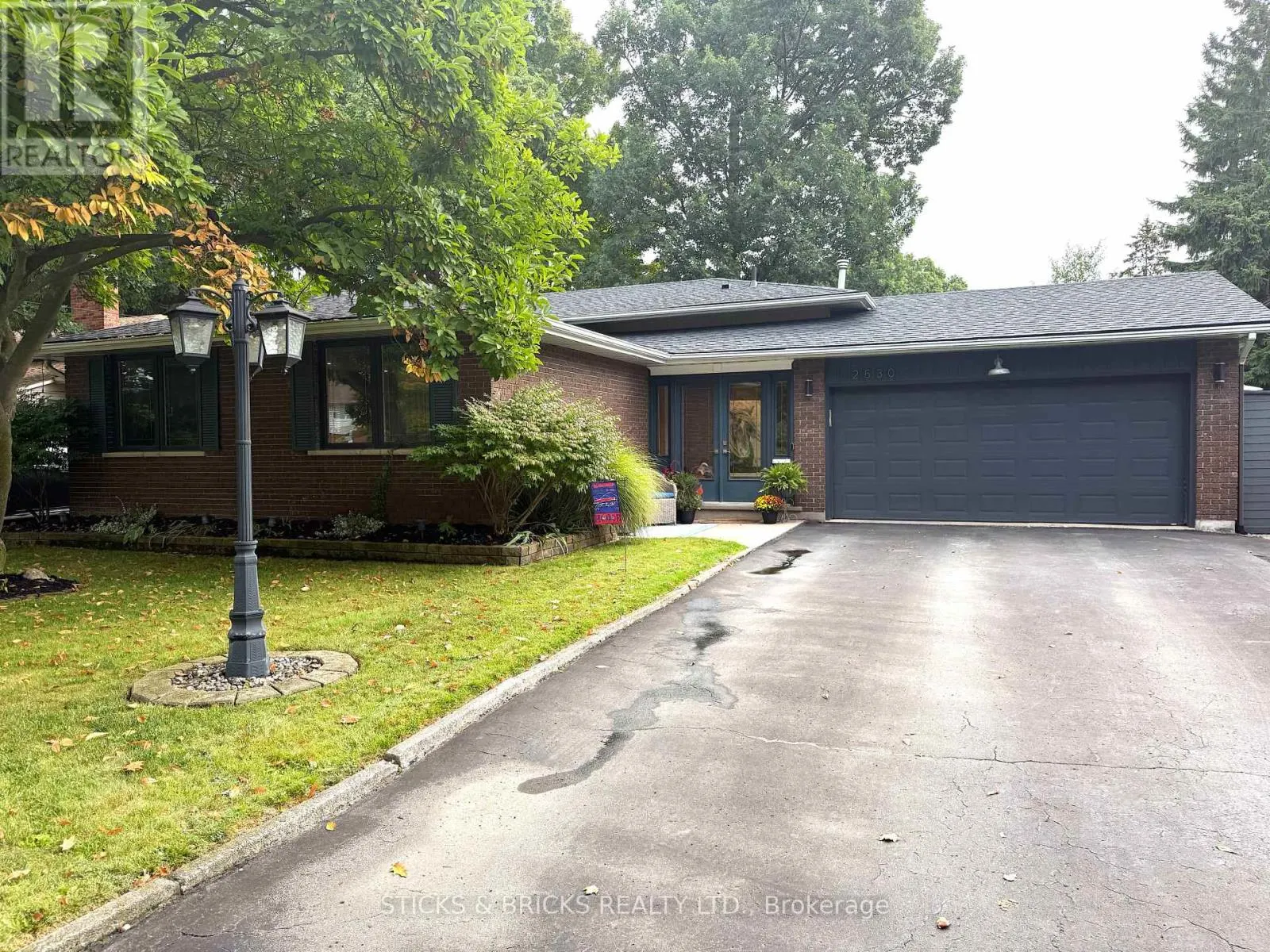 2530 DORCHESTER ROAD