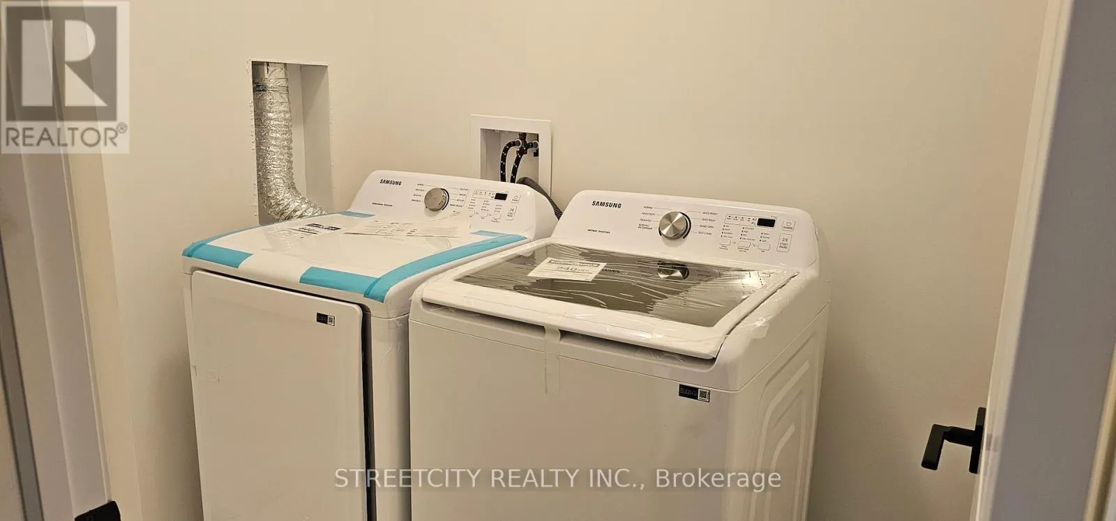 53 - 3900 SAVOY STREET, #53