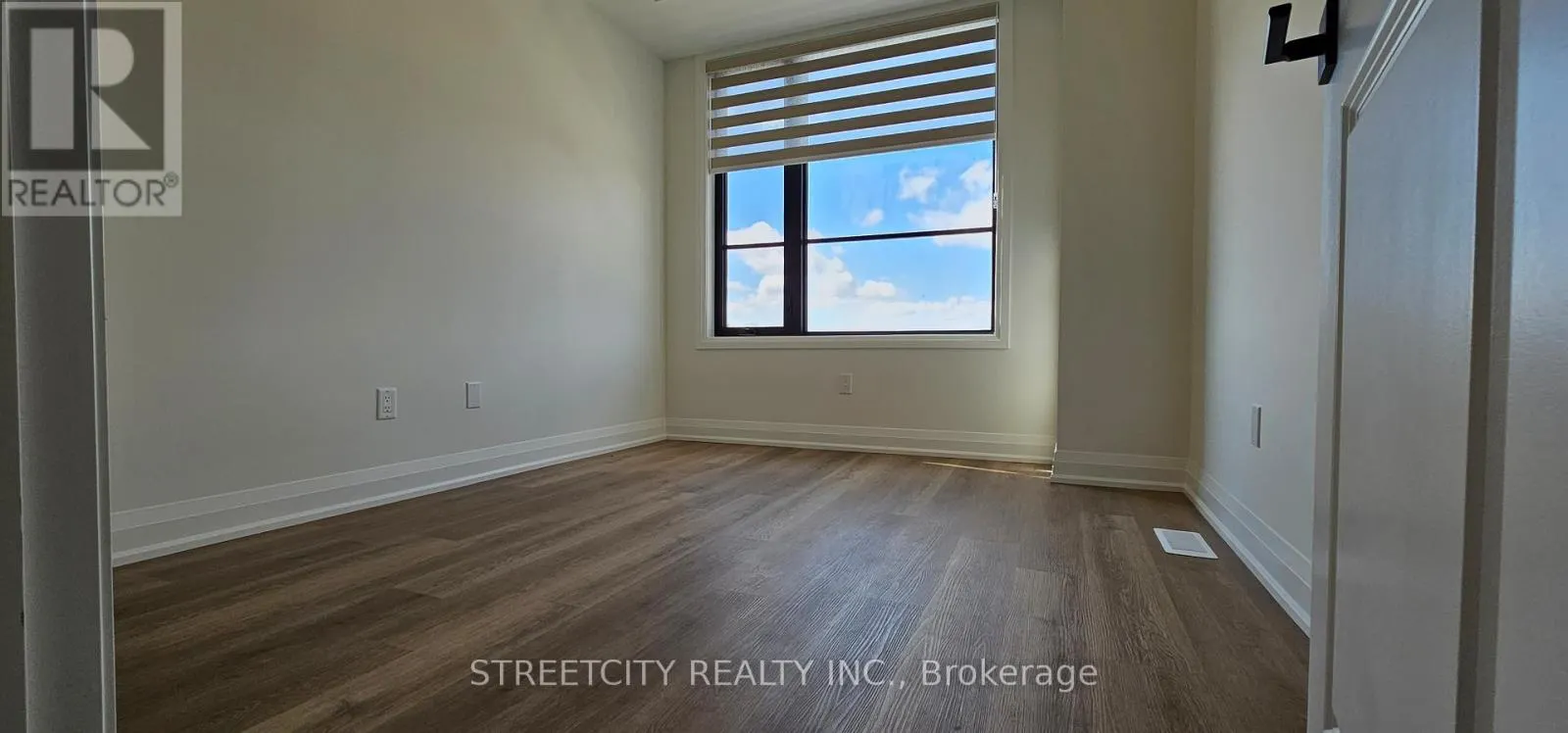 53 - 3900 SAVOY STREET, #53