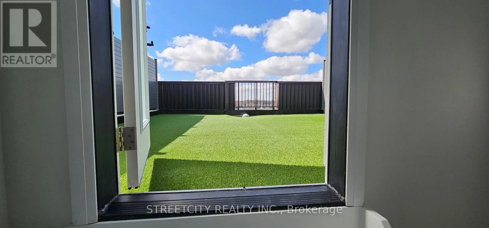 53 - 3900 SAVOY STREET, #53