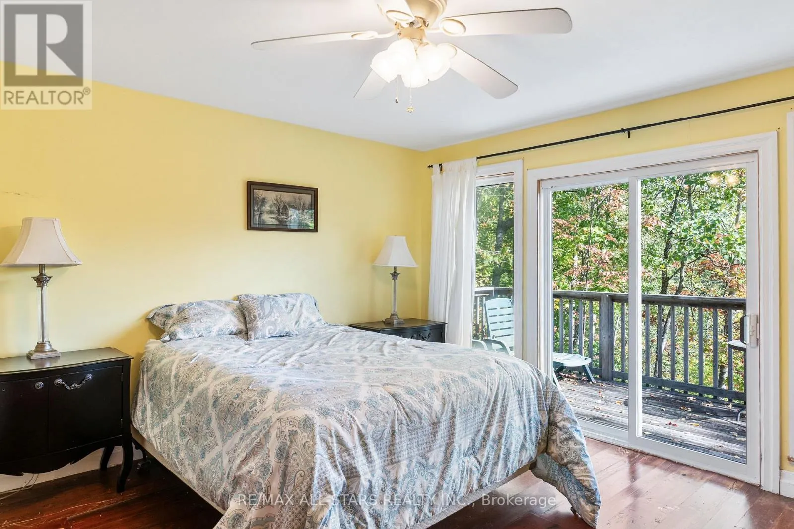 1142 ENGLISH CIRCLE