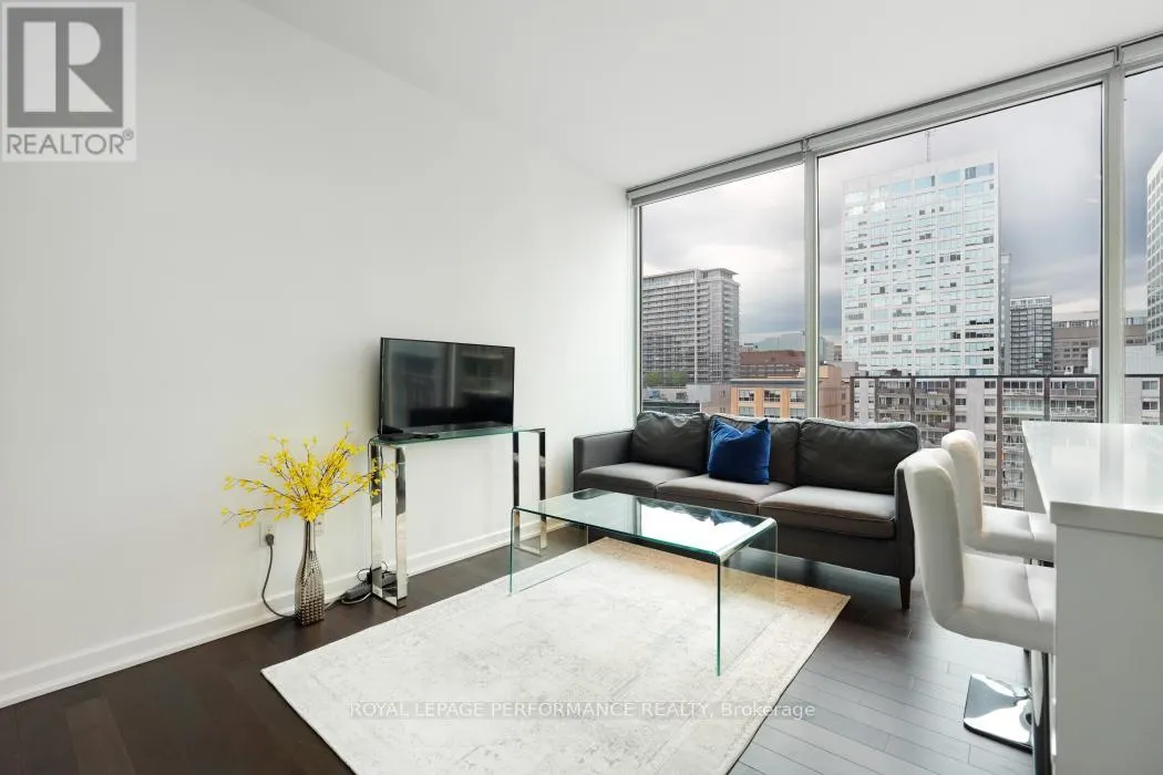 702 - 300 LISGAR STREET
